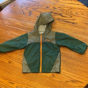Boys Green Columbia Rain Jacket in 4T and Excellent Condition